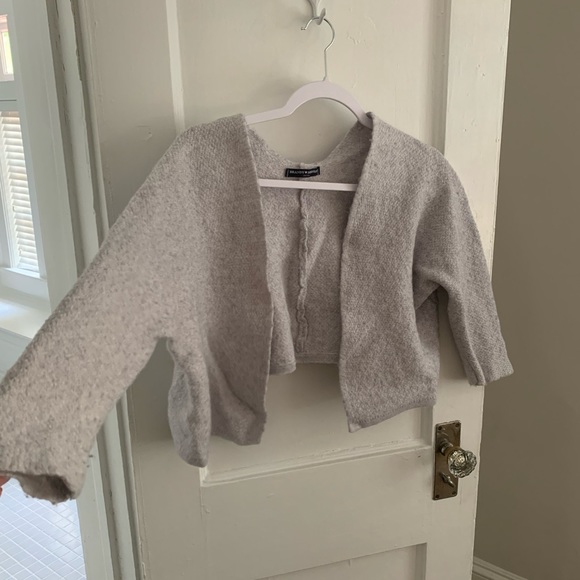 Brandy Melville Cropped Grey Cardigan - Picture 2 of 4